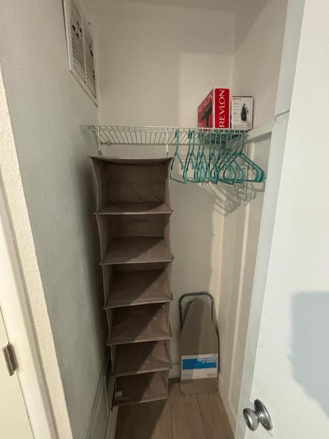 Nice 2 Twin Bedroom - Best Central Location In Miami - Luggage Storage, Parking And Laundry For Free!!!! 외부 사진